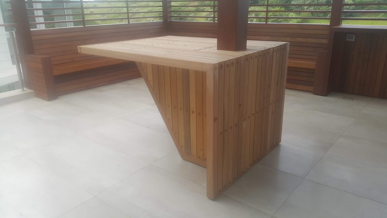 Custom kitchen installation